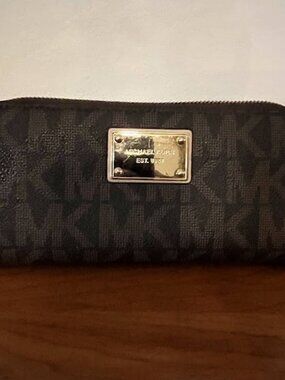 Michael Kors MK Logo PVC Canvas Zip-Around Continental Wallet Brown Gold Tone Ha
